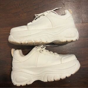 BAMBOO Women's Cream Chunky Platform Sneakers